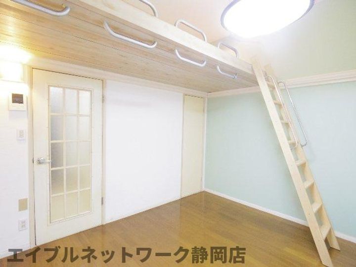 静岡県静岡市葵区籠上(アパート)の賃貸物件の内装