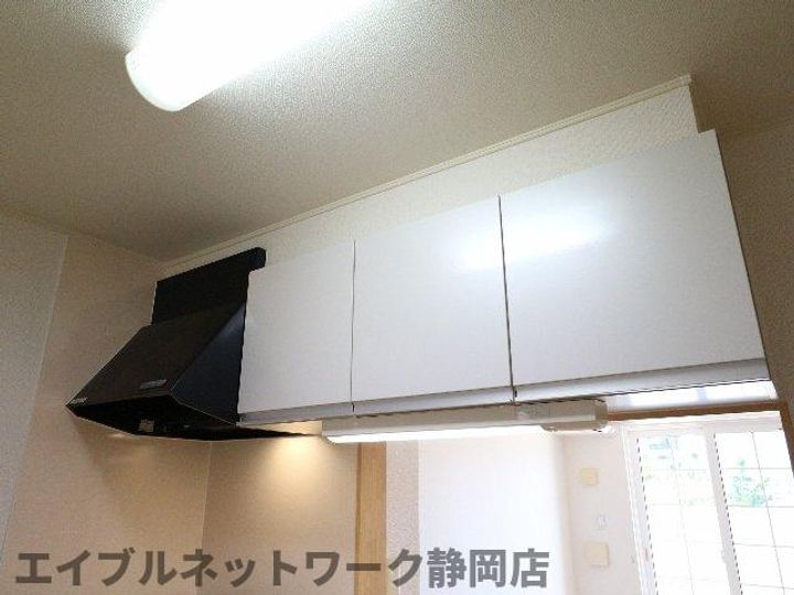 静岡県静岡市葵区上足洗4丁目(アパート)の賃貸物件のキッチン