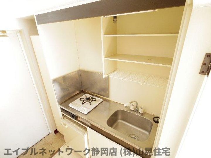 静岡県静岡市葵区昭府2丁目(アパート)の賃貸物件のキッチン