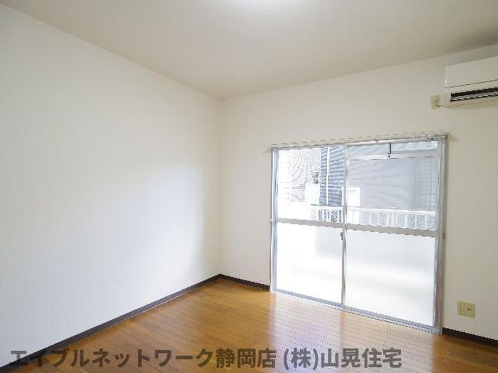 静岡県静岡市葵区新伝馬3丁目(マンション)の賃貸物件の居間