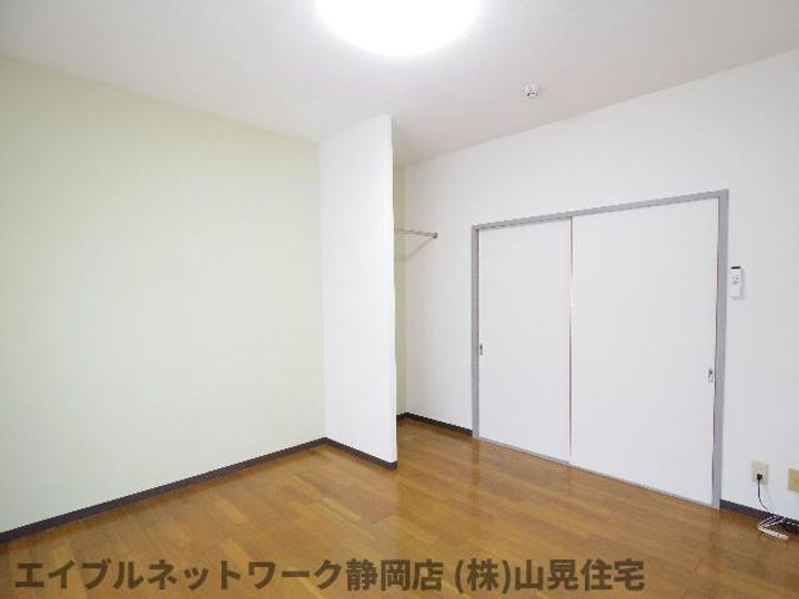 静岡県静岡市葵区新伝馬3丁目(マンション)の賃貸物件の居間