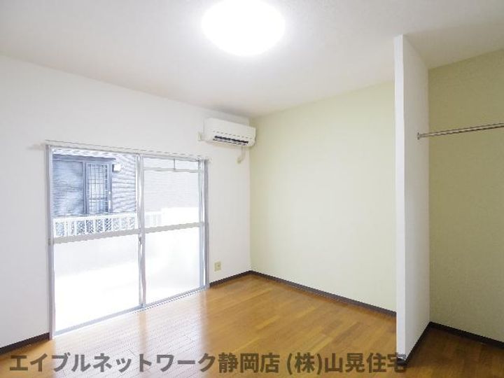 静岡県静岡市葵区新伝馬3丁目(マンション)の賃貸物件の居間