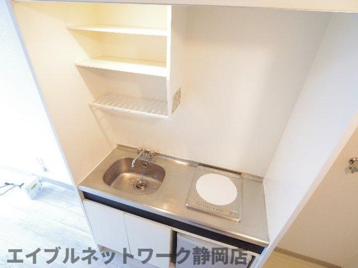 静岡県静岡市葵区末広町(マンション)の賃貸物件のキッチン