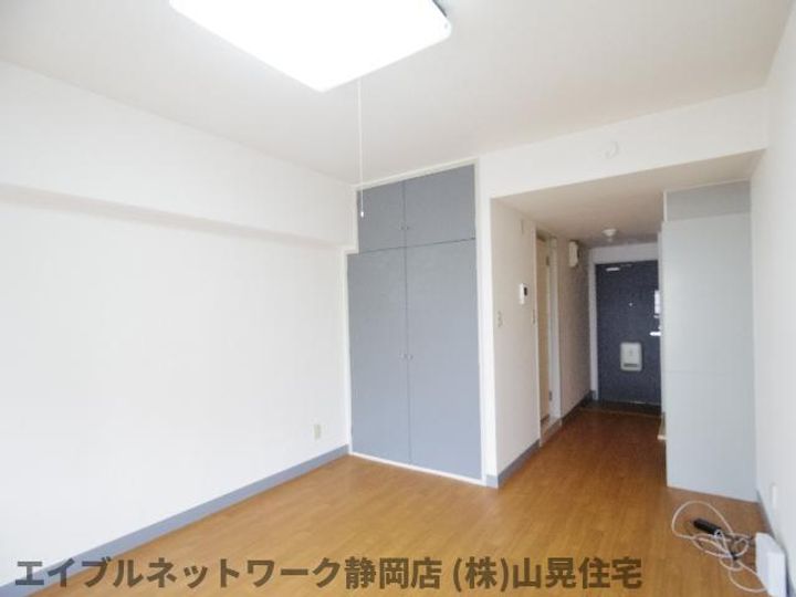 静岡県静岡市葵区末広町(マンション)の賃貸物件の居間