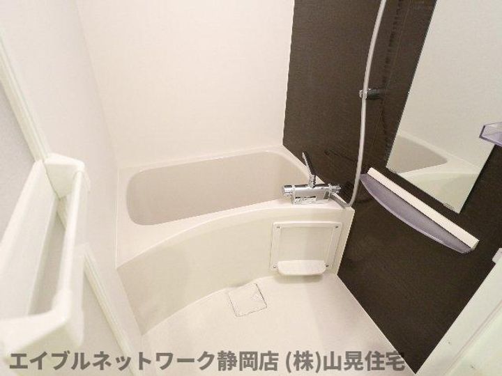 静岡県静岡市葵区住吉町2丁目(マンション)の賃貸物件の風呂