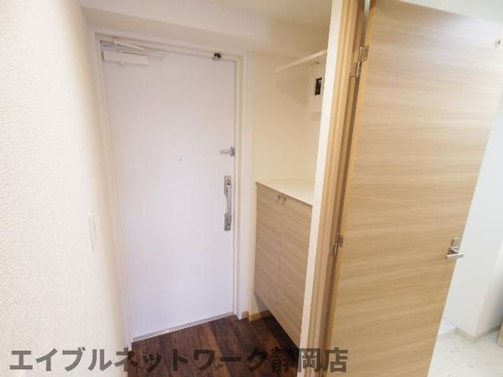静岡県静岡市葵区駿河町(マンション)の賃貸物件の玄関