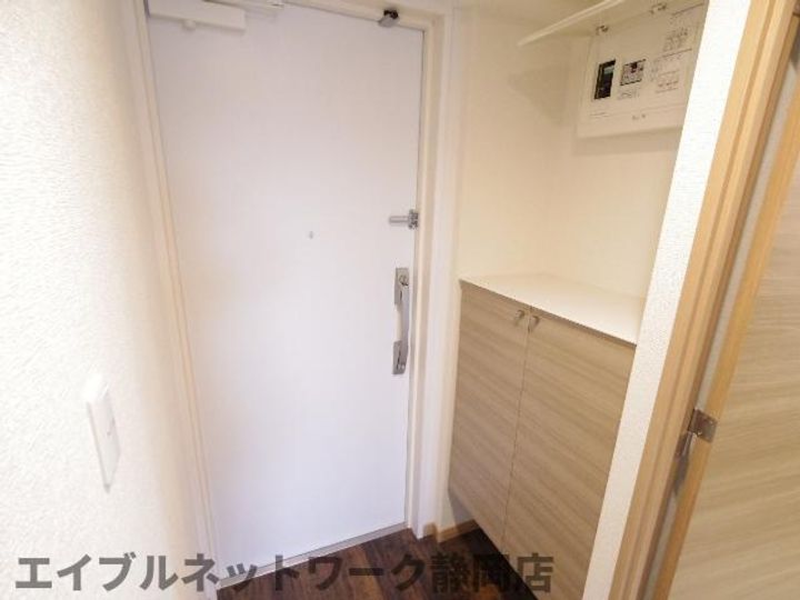 静岡県静岡市葵区駿河町(マンション)の賃貸物件の玄関