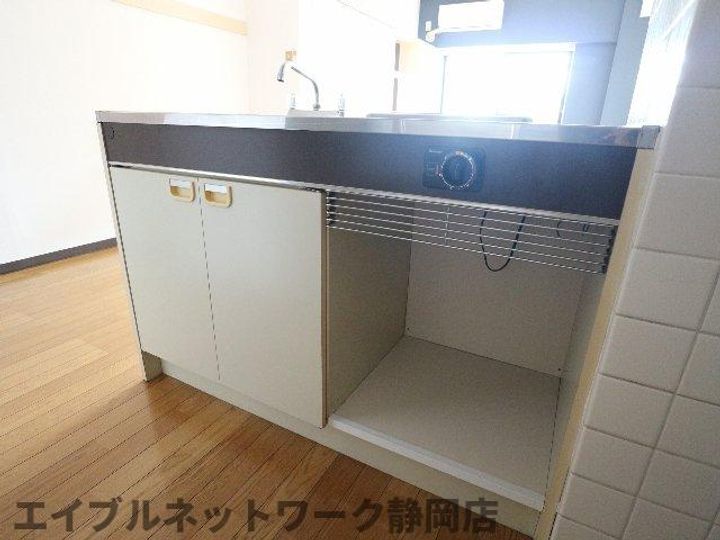静岡県静岡市葵区鷹匠2丁目(マンション)の賃貸物件のキッチン