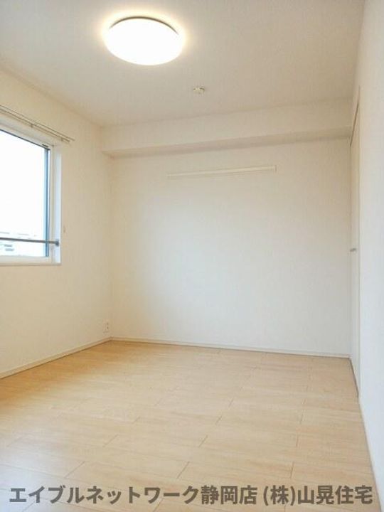 静岡県静岡市葵区建穂2丁目(アパート)の賃貸物件の内装