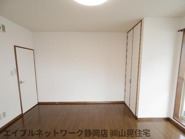 静岡県静岡市葵区田町3丁目(マンション)の賃貸物件の居間