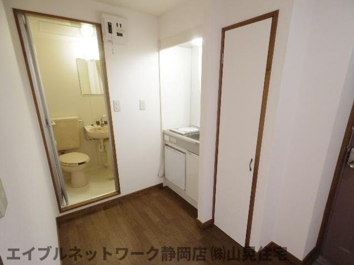 静岡県静岡市葵区田町3丁目(マンション)の賃貸物件の玄関