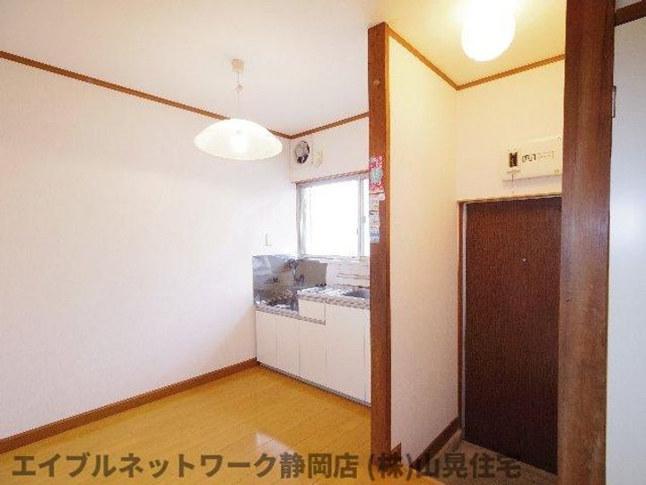 静岡県静岡市葵区田町6丁目(アパート)の賃貸物件の玄関