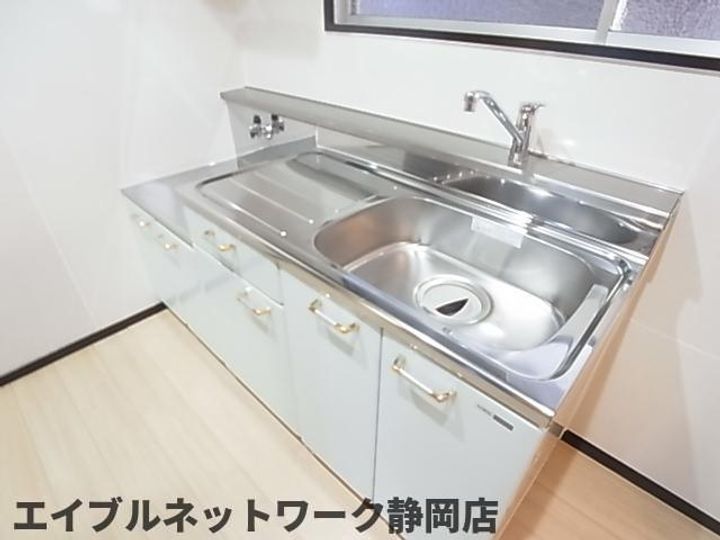 静岡県静岡市葵区堤町(マンション)の賃貸物件のキッチン