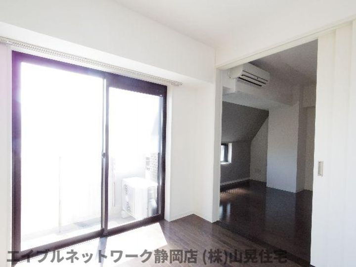 静岡県静岡市葵区馬場町(マンション)の賃貸物件の居間