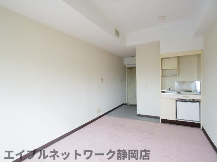 静岡県静岡市葵区南安倍1丁目(マンション)の賃貸物件の居間