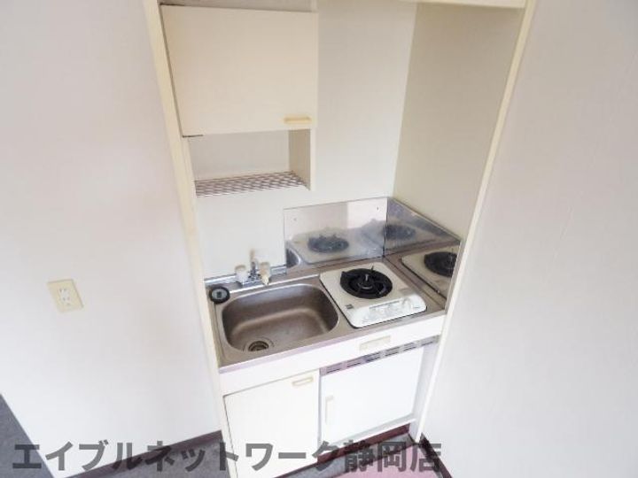 静岡県静岡市葵区南安倍1丁目(マンション)の賃貸物件のキッチン