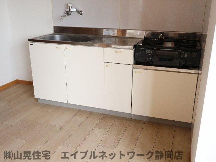 静岡県静岡市葵区南沼上1丁目(マンション)の賃貸物件のキッチン