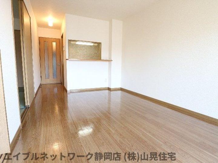 静岡県静岡市葵区柳町(マンション)の賃貸物件の居間