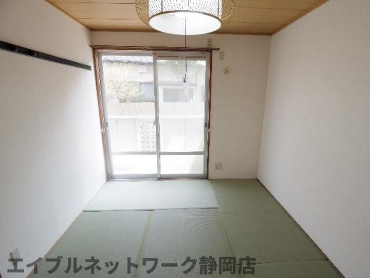 静岡県静岡市駿河区鎌田(アパート)の賃貸物件102の内装