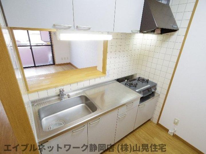 静岡県静岡市駿河区丸子新田(マンション)の賃貸物件のキッチン