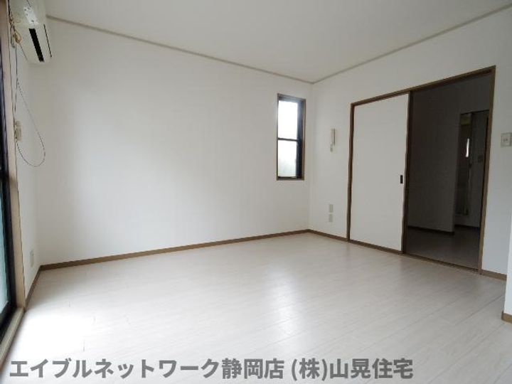 静岡県静岡市駿河区みずほ2丁目(アパート)の賃貸物件の居間