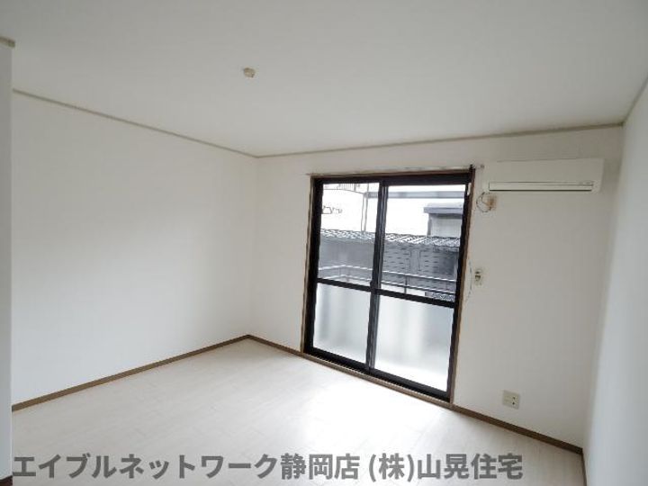 静岡県静岡市駿河区みずほ2丁目(アパート)の賃貸物件の居間