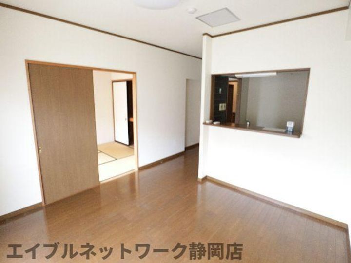 静岡県静岡市駿河区みずほ2丁目(マンション)の賃貸物件の居間
