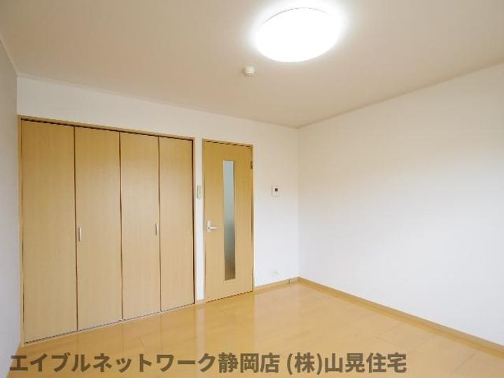 静岡県静岡市駿河区用宗5丁目(アパート)の賃貸物件の居間