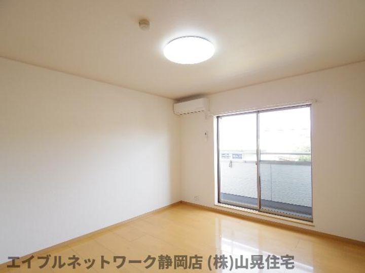 静岡県静岡市駿河区用宗5丁目(アパート)の賃貸物件の居間