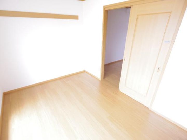 奈良県御所市大字茅原(テラスハウス)の賃貸物件の居間