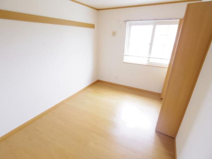 奈良県御所市大字茅原(テラスハウス)の賃貸物件の居間