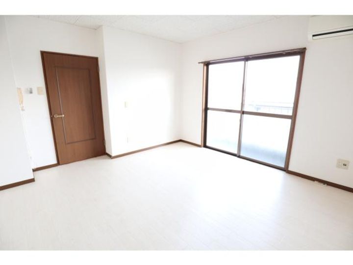 奈良県橿原市土橋町(マンション)の賃貸物件305の居間