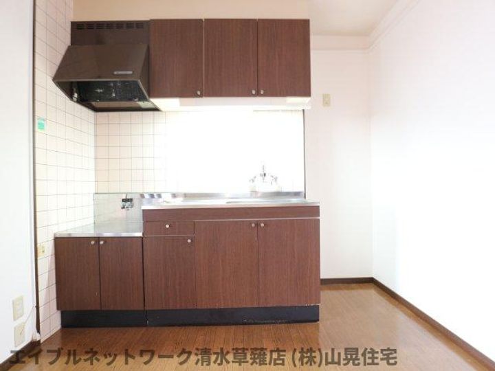静岡県静岡市葵区瀬名1丁目(マンション)の賃貸物件のキッチン