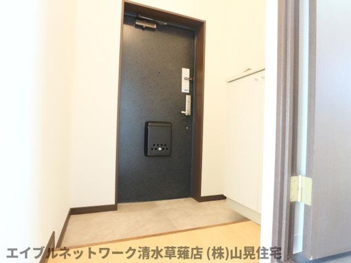 静岡県静岡市葵区瀬名1丁目(マンション)の賃貸物件303の玄関