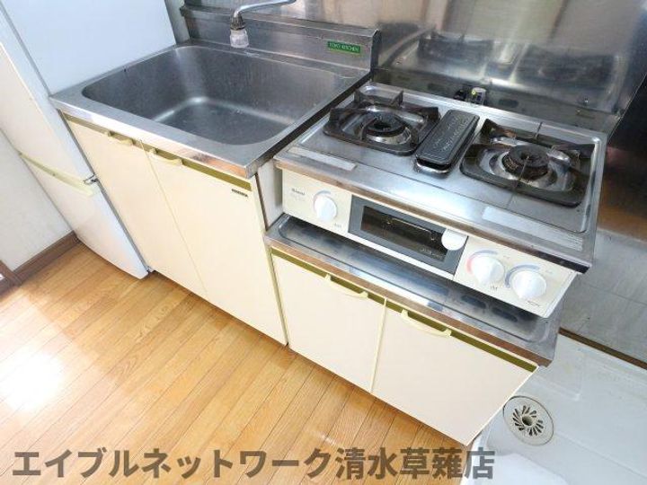 静岡県静岡市葵区瀬名1丁目(アパート)の賃貸物件18のキッチン