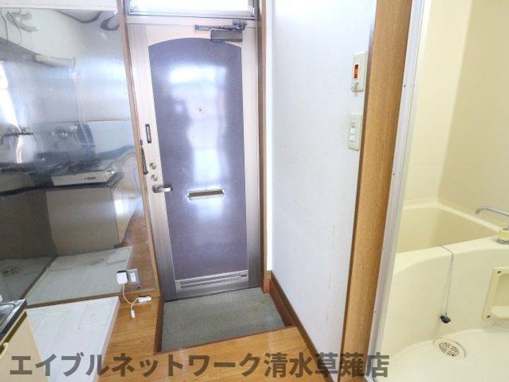 静岡県静岡市葵区瀬名1丁目(アパート)の賃貸物件18の玄関