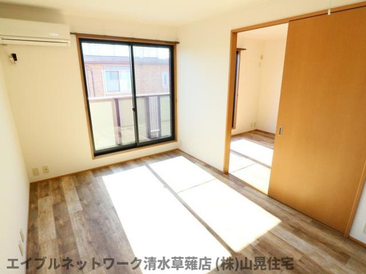 静岡県静岡市葵区瀬名2丁目(アパート)の賃貸物件201の居間