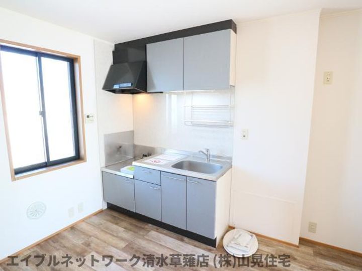 静岡県静岡市葵区瀬名2丁目(アパート)の賃貸物件201のキッチン