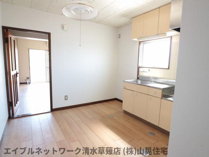 静岡県静岡市葵区瀬名2丁目(マンション)の賃貸物件303の居間
