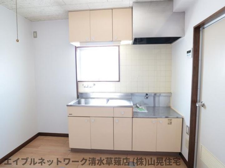 静岡県静岡市葵区瀬名2丁目(マンション)の賃貸物件303のキッチン