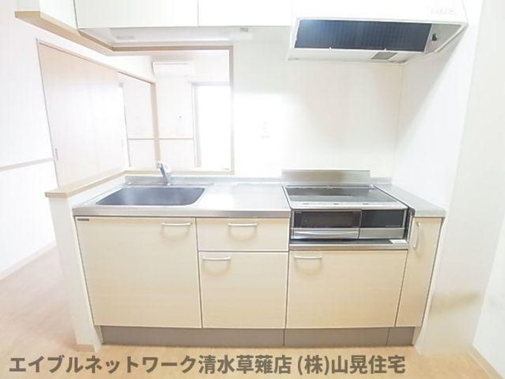 静岡県静岡市葵区瀬名川3丁目(マンション)の賃貸物件203のキッチン