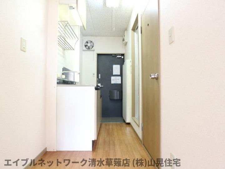 静岡県静岡市駿河区国吉田3丁目(アパート)の賃貸物件202の居間