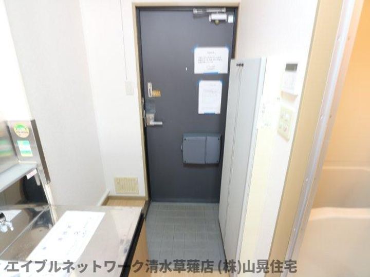 静岡県静岡市駿河区国吉田3丁目(アパート)の賃貸物件202の玄関