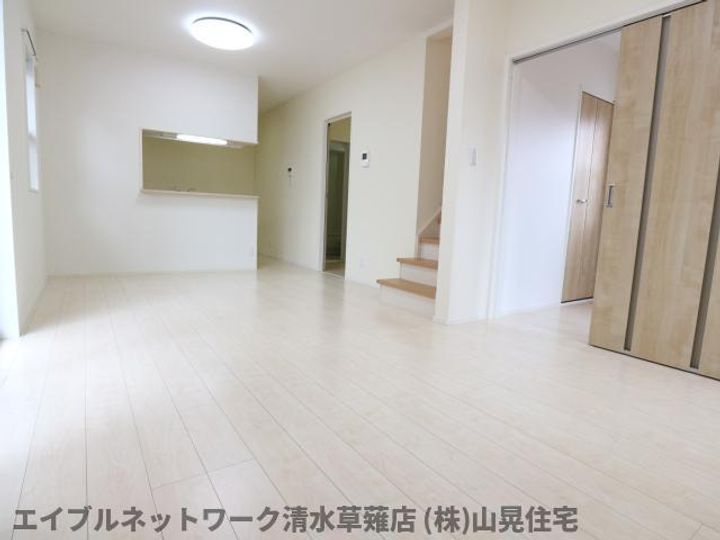静岡県静岡市駿河区栗原(一戸建)の賃貸物件Nの居間
