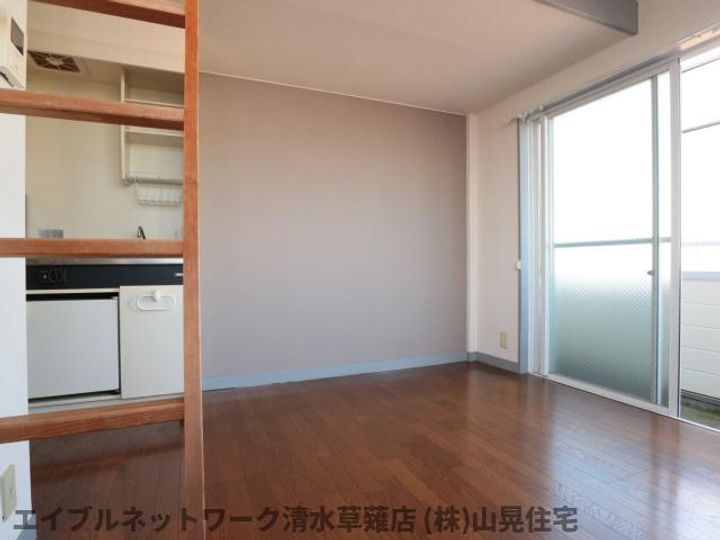 静岡県静岡市駿河区中吉田(マンション)の賃貸物件301の居間