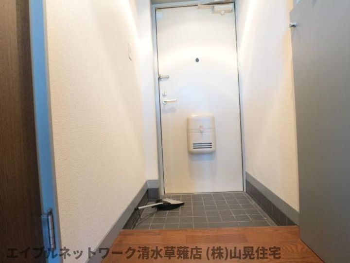 静岡県静岡市駿河区中吉田(マンション)の賃貸物件301の玄関
