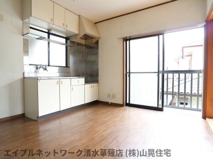 静岡県静岡市清水区吉川(アパート)の賃貸物件202の居間