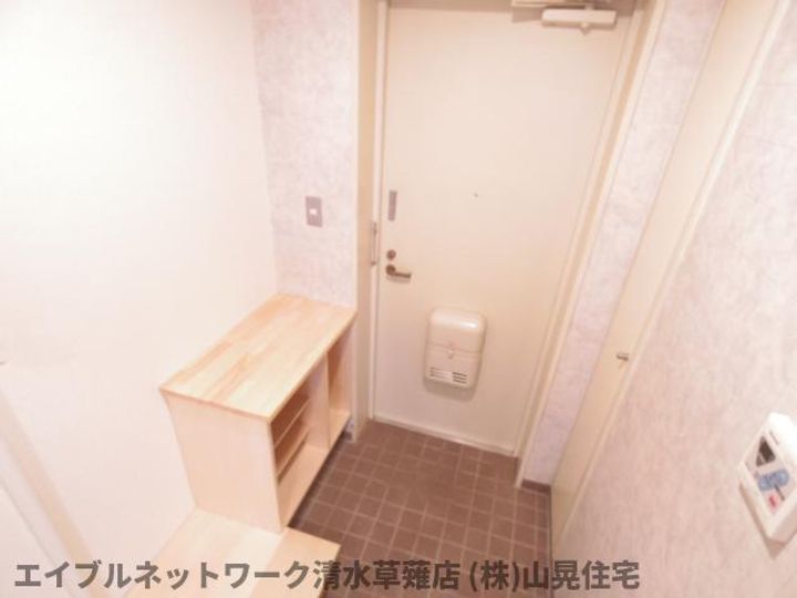 静岡県静岡市清水区草薙杉道3丁目(マンション)の賃貸物件103の玄関