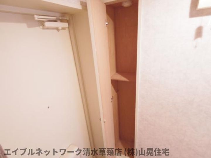 静岡県静岡市清水区草薙杉道3丁目(マンション)の賃貸物件103の玄関