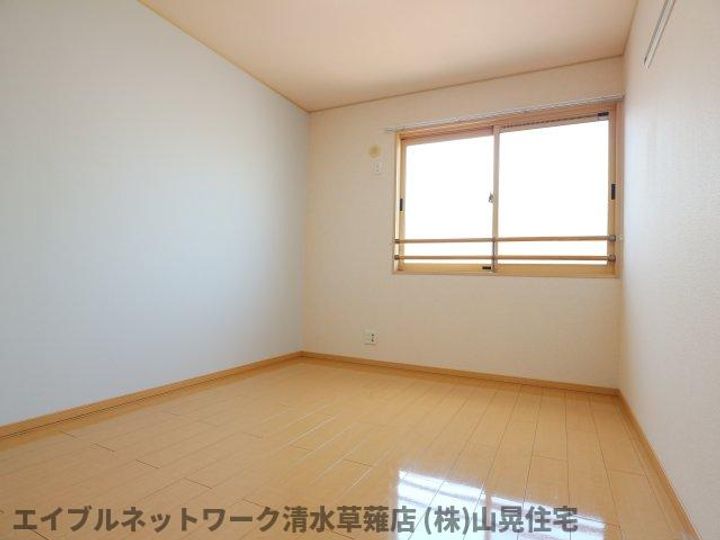 静岡県静岡市清水区長崎(アパート)の賃貸物件202の居間
